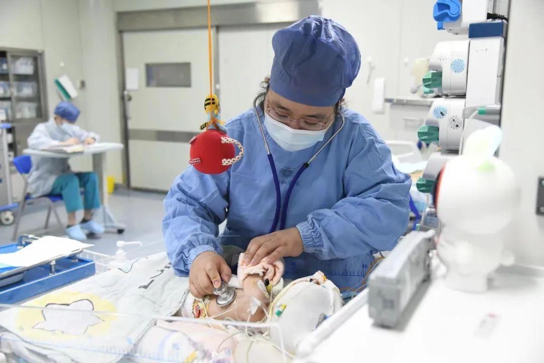 早安武漢｜羨慕！連抽油煙機(jī)都幫洗了……武漢這個(gè)區(qū)54個(gè)老舊小區(qū)進(jìn)場(chǎng)改造